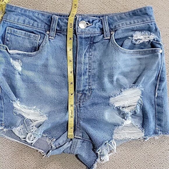 Tgla Distressed Destroyed High Rise Button Fly Jean Denim Shorts - Size 27 - Picture 11 of 14